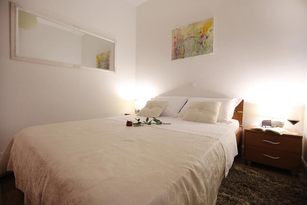 Bay View Apartment Zara Esterno foto
