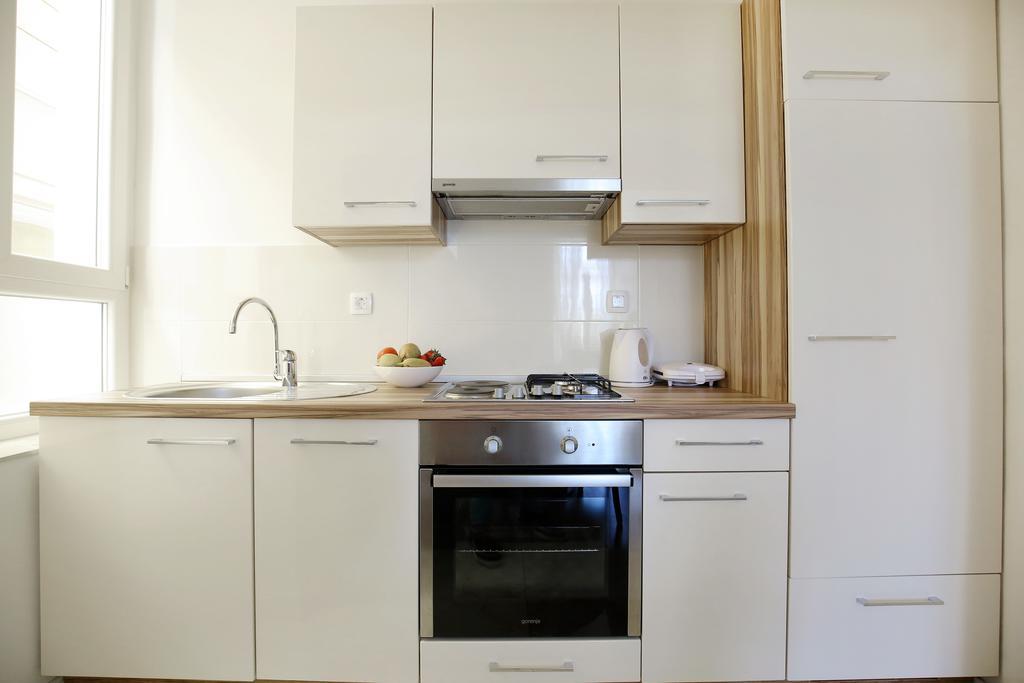 Bay View Apartment Zara Esterno foto