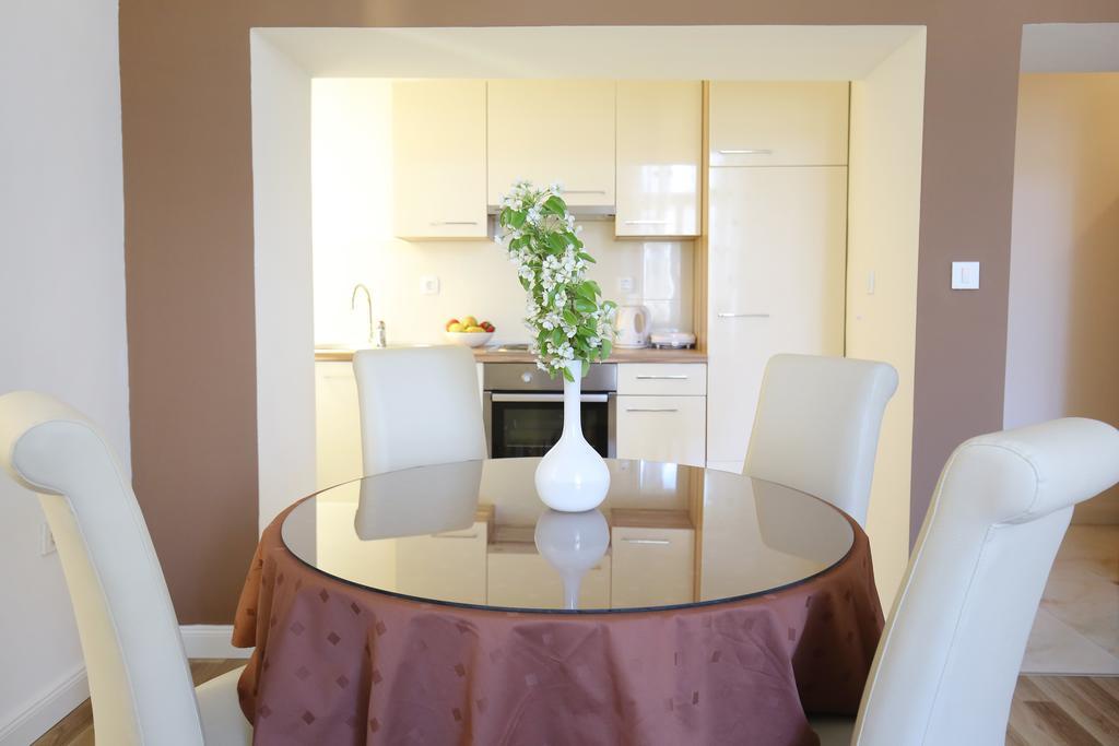 Bay View Apartment Zara Esterno foto